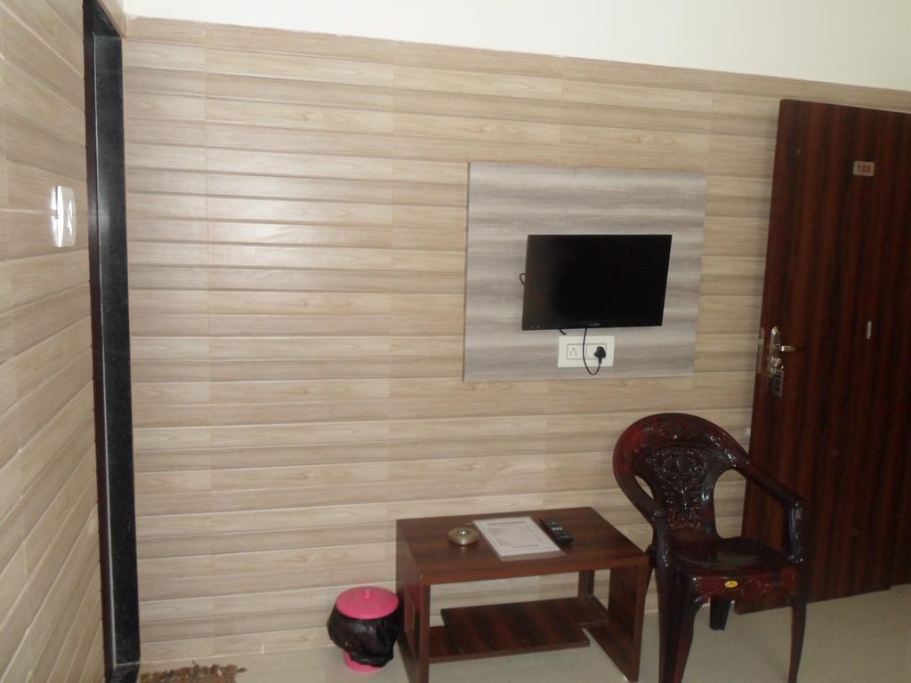 Dwārka Hotel Madhusudan المظهر الخارجي الصورة