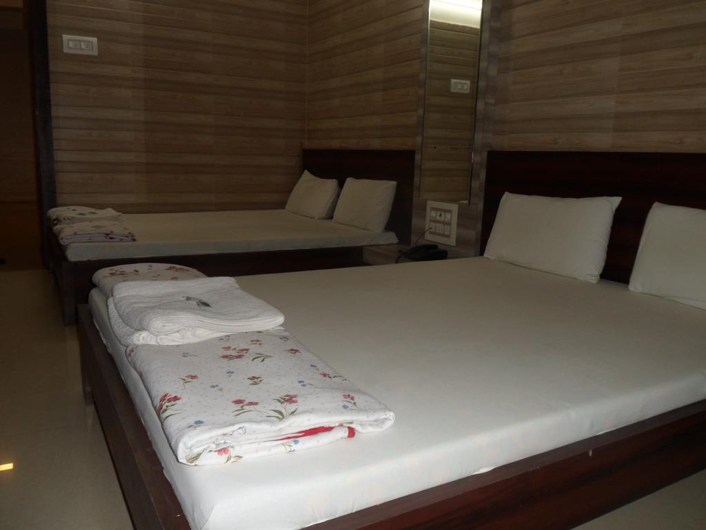 Dwārka Hotel Madhusudan المظهر الخارجي الصورة